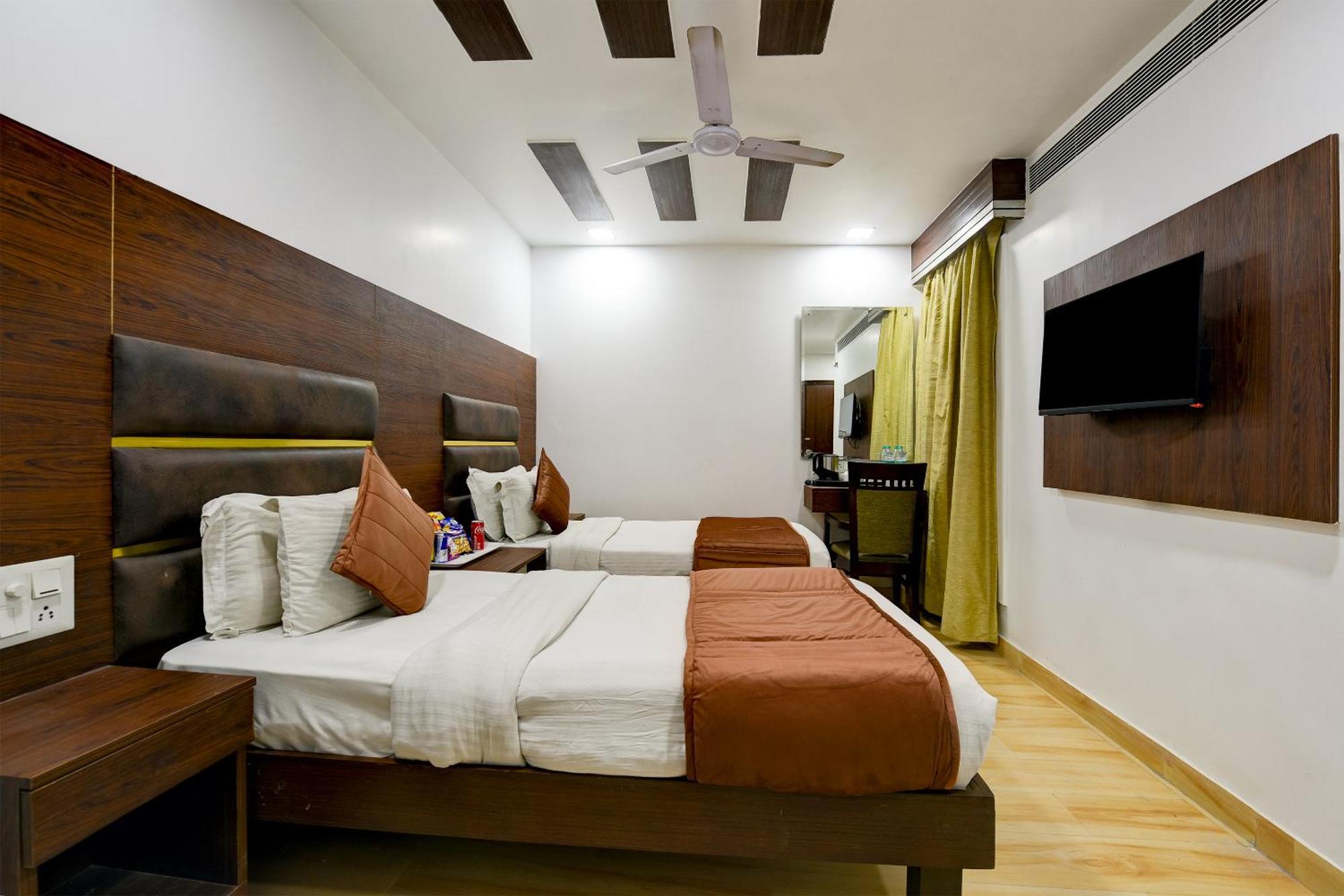 Staybook South Delhi Neu-Delhi Exterior foto