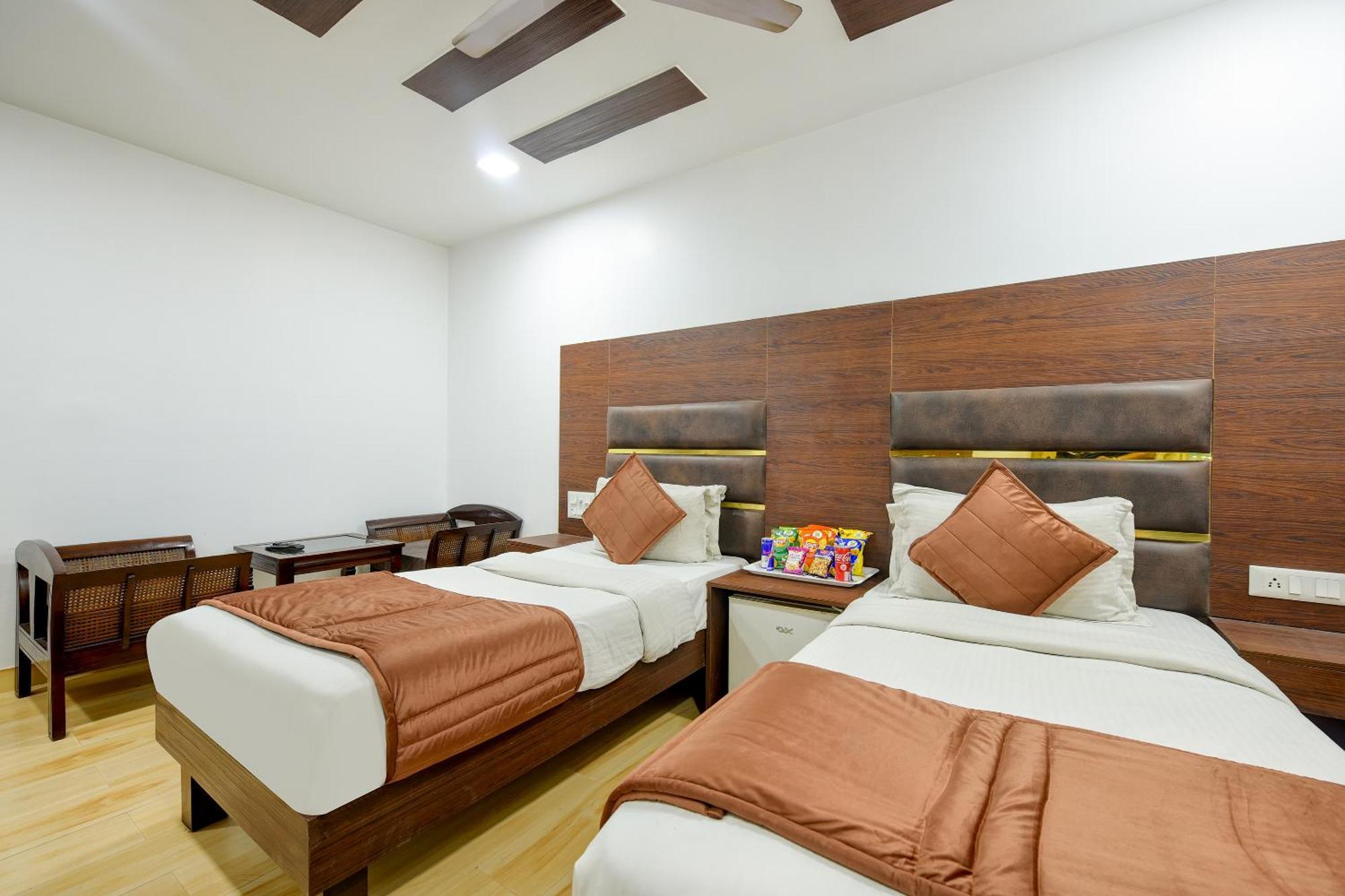Staybook South Delhi Neu-Delhi Exterior foto