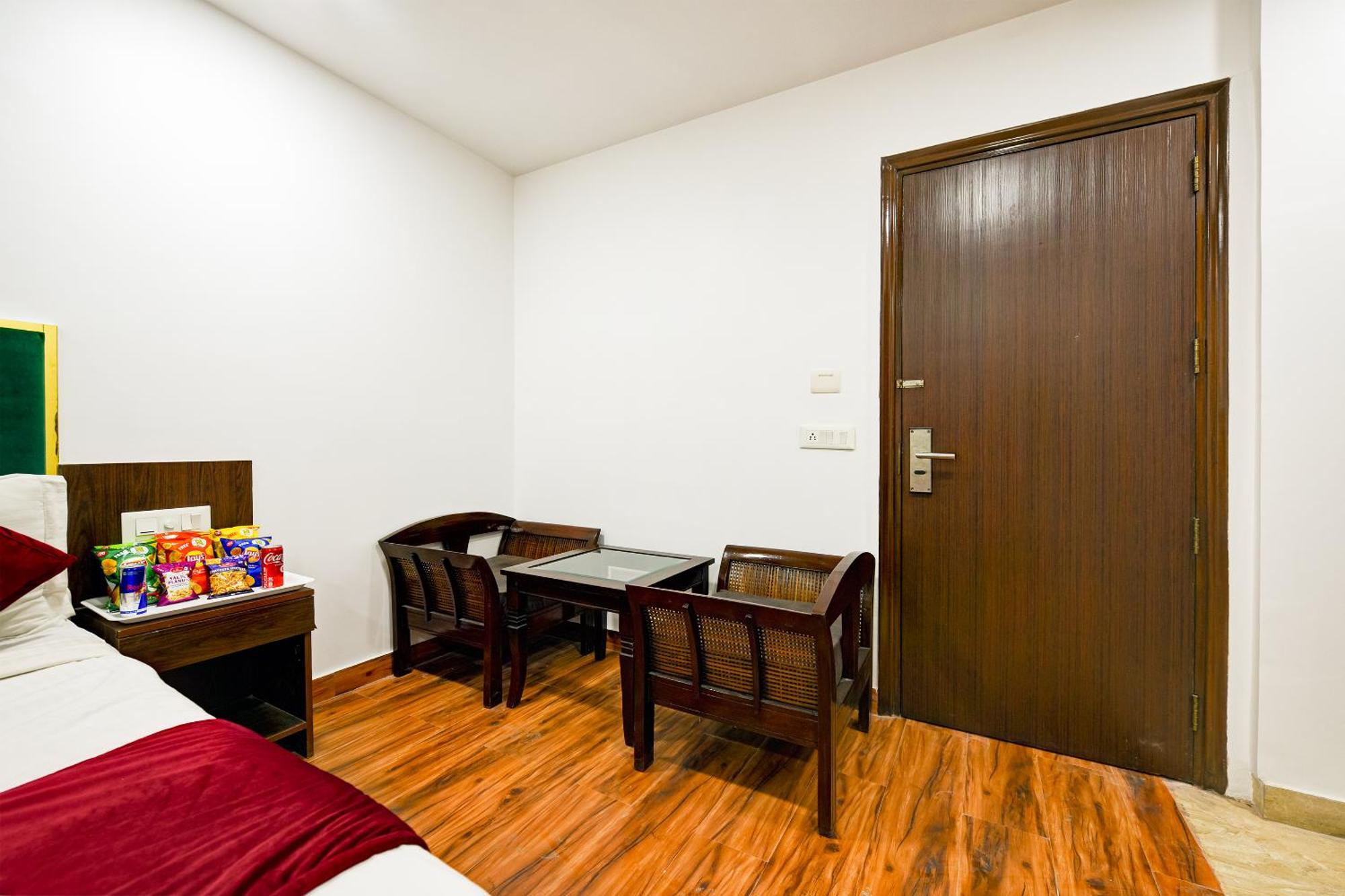 Staybook South Delhi Neu-Delhi Exterior foto