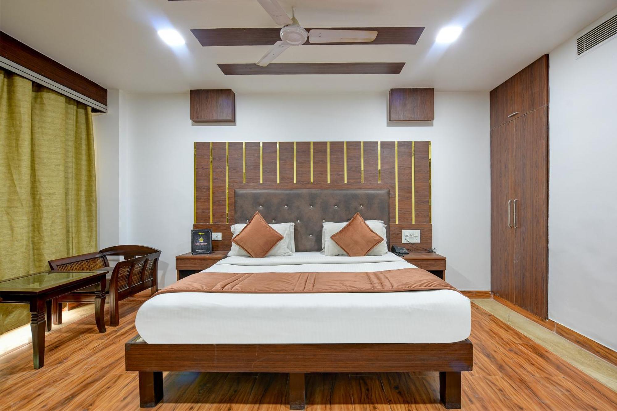 Staybook South Delhi Neu-Delhi Exterior foto