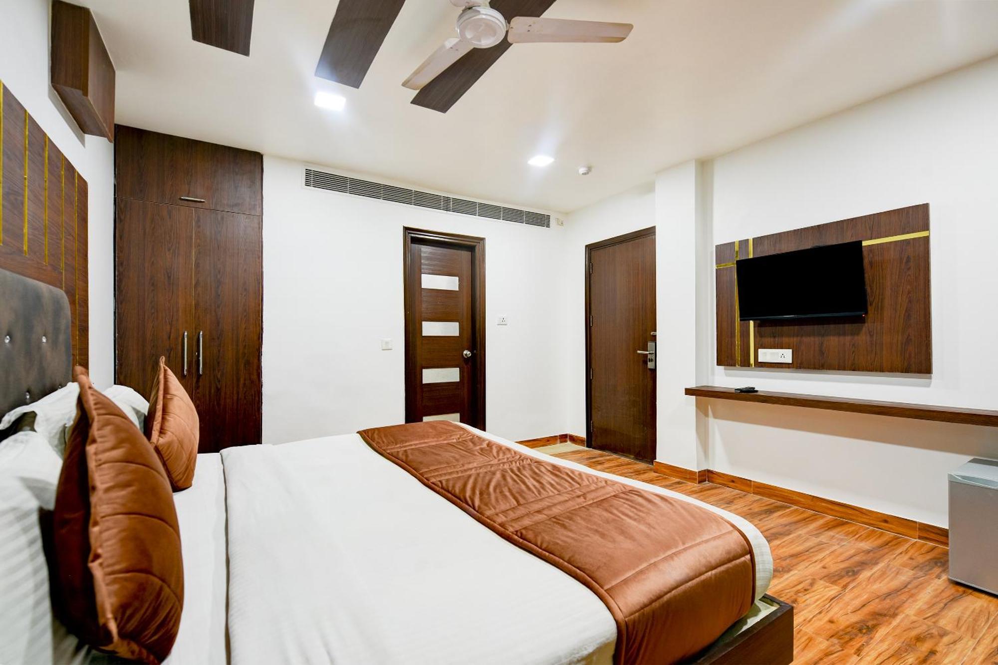 Staybook South Delhi Neu-Delhi Exterior foto