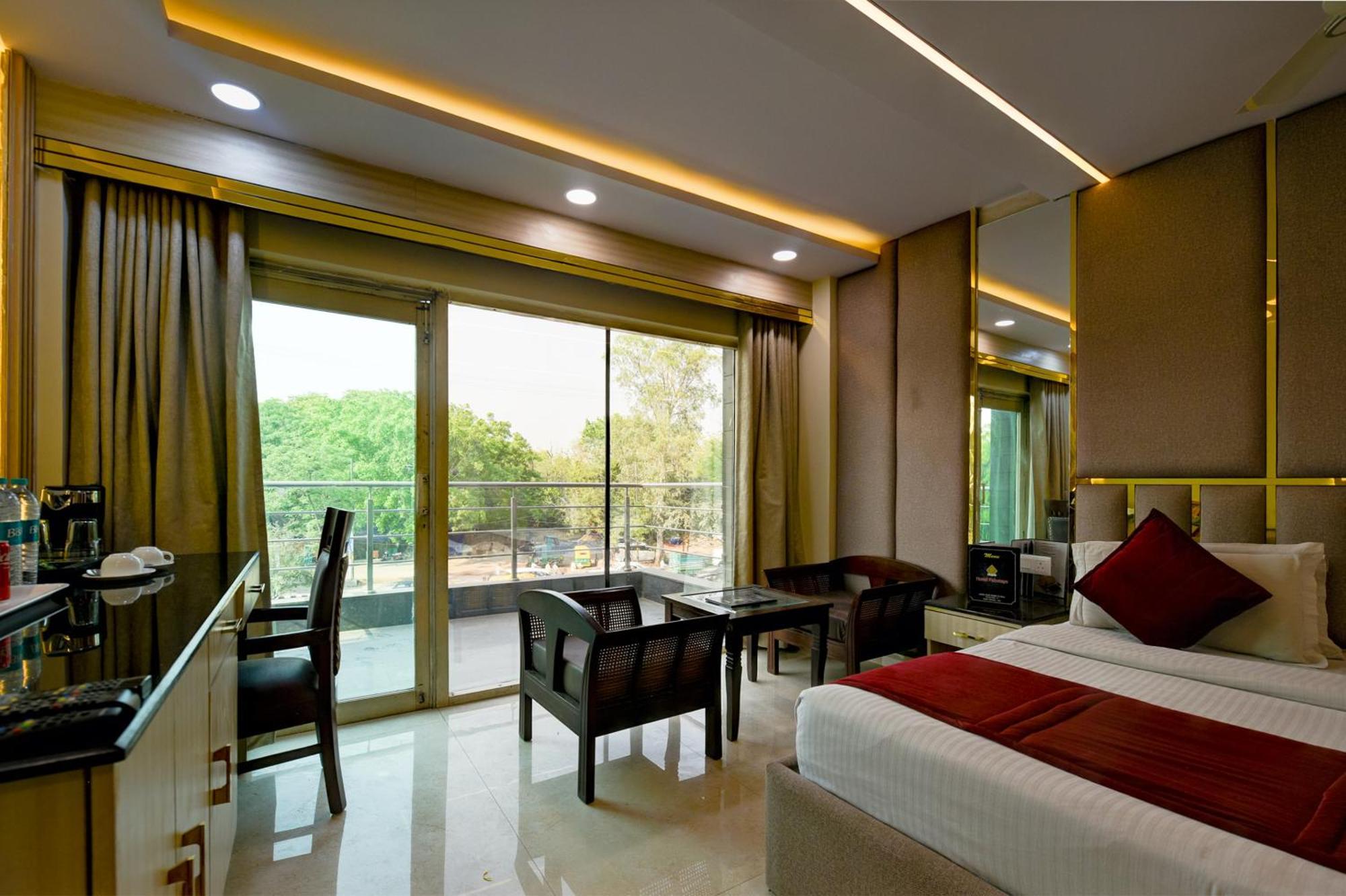 Staybook South Delhi Neu-Delhi Exterior foto
